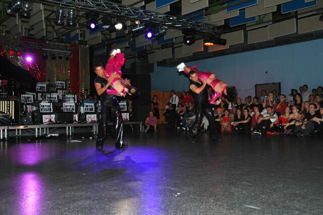 min 2005 11 12 fous swing 186